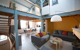 Maison Type Loft - Avec Parking En Plein Centre